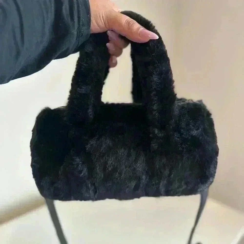 Juicy Couture Lets Get Cozy Roll Bag - Picture 3 of 3